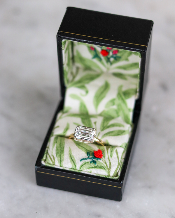 Lab Diamond Emerald Cut Ring in East/ West Style